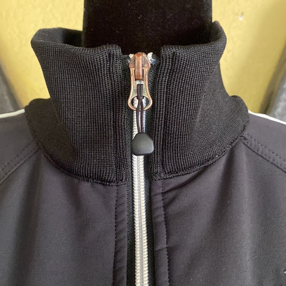 The North Face Light Bomber Jacket - Picture 4 of 12